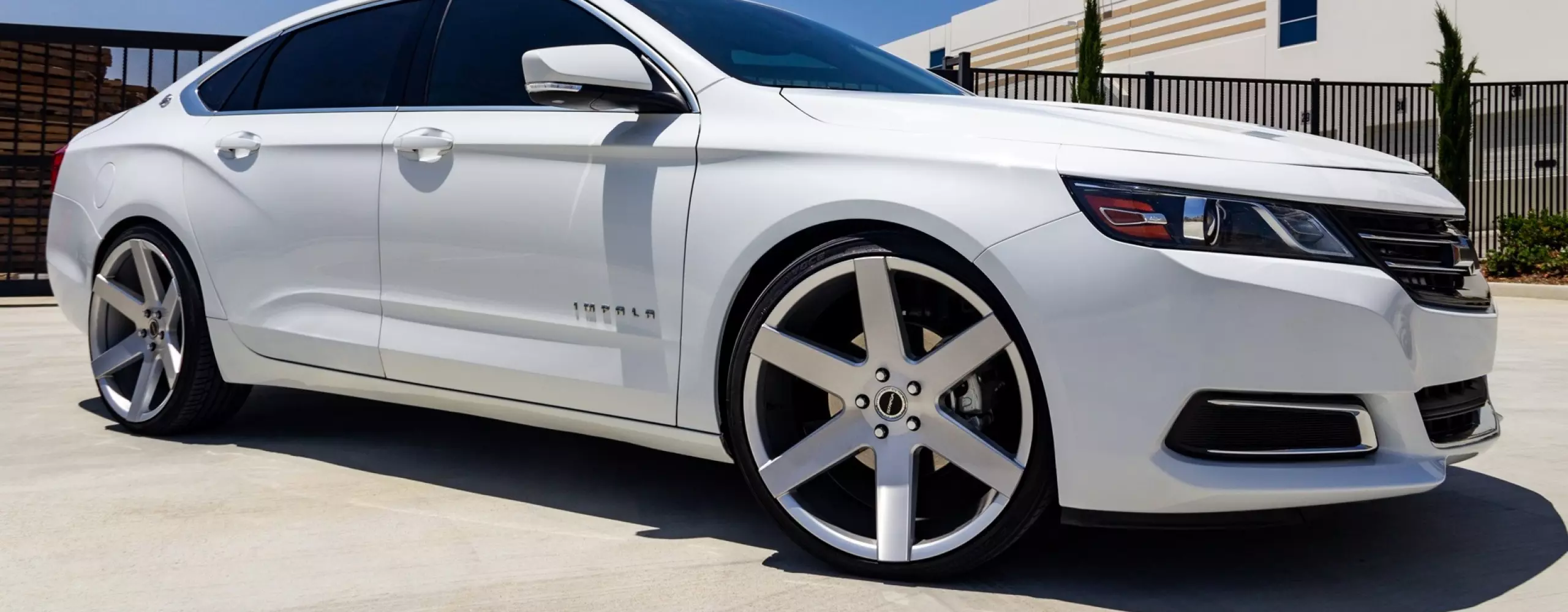 image of cars with new rims in a rotating banner on the homepage